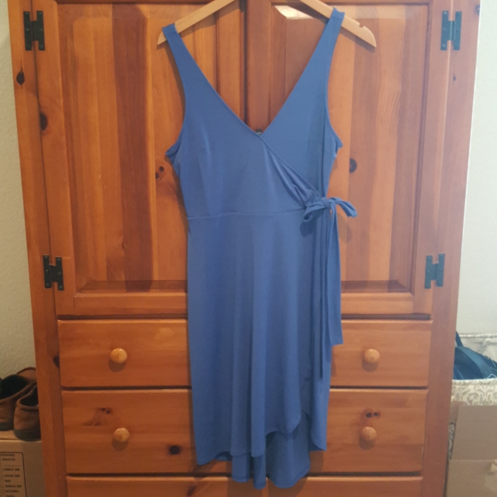 Blue Express wrap dress perfect for summer